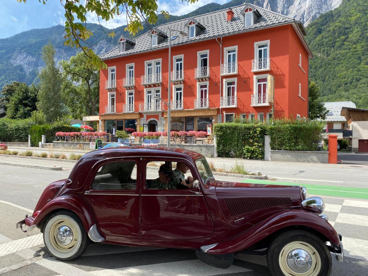 Hotel Oberland Le Bourg-dʼOisans Eksteriør billede