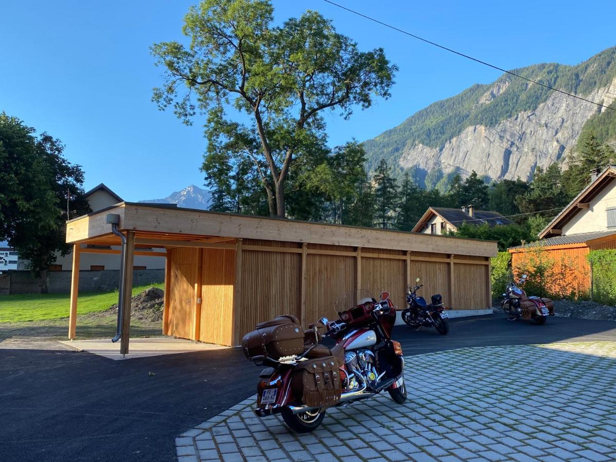 Hotel Oberland Le Bourg-dʼOisans Eksteriør billede