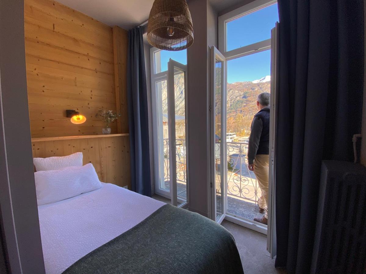 Hotel Oberland Le Bourg-dʼOisans Eksteriør billede