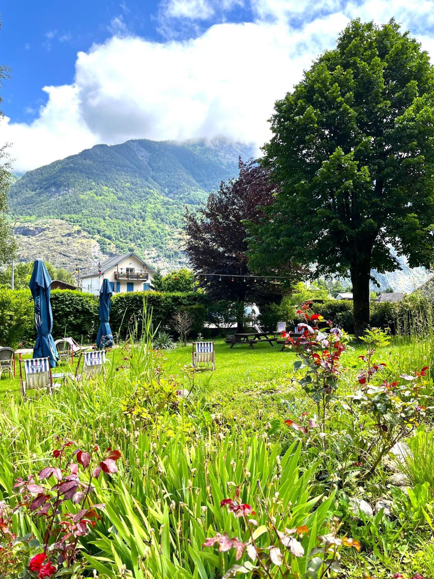 Hotel Oberland Le Bourg-dʼOisans Eksteriør billede